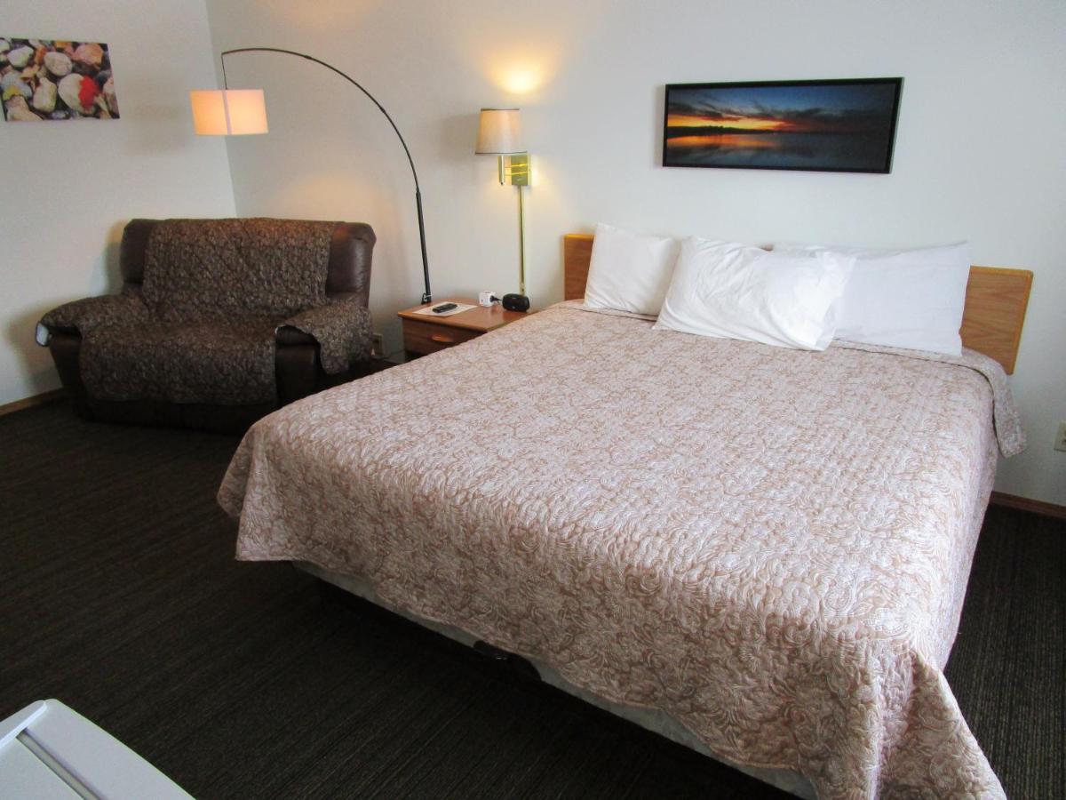 Dakota Country Inn Platte Екстериор снимка